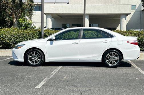 2015 Toyota Camry SE