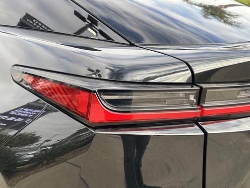 2025 Lexus RZ 300e RZ 300e