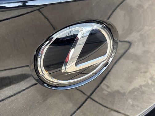2025 Lexus RZ 300e RZ 300e