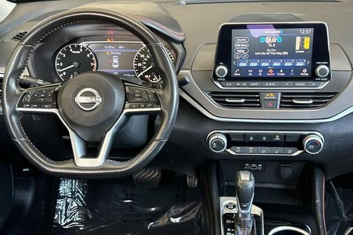 Gun Metallic 2024 Nissan Altima SR FWD