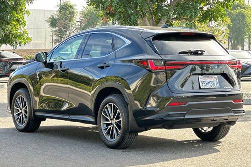 2025 Lexus NX 350h Premium