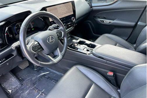 2025 Lexus NX 350h Premium