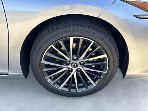 2025 Lexus ES 350 Base