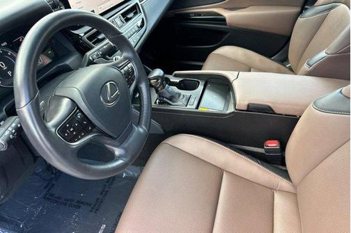 2025 Lexus ES 350 Base