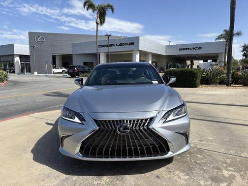 2025 Lexus ES 350 Base