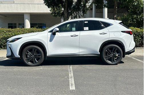 2026 Lexus NX 450h+ Luxury