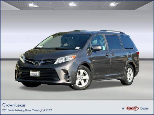 2019 Toyota Sienna LE