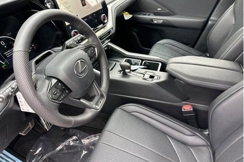 2026 Lexus TX 500h F SPORT Premium