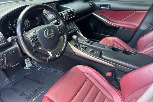 2018 Lexus IS 300 Base