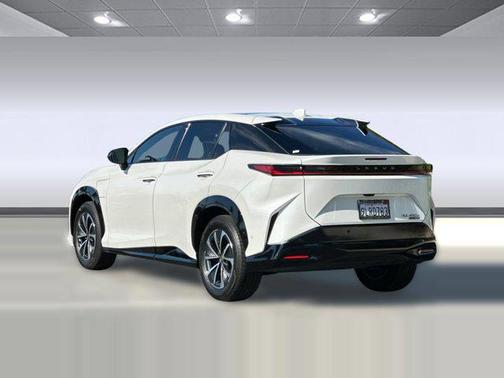 2023 Lexus RZ 450e Luxury