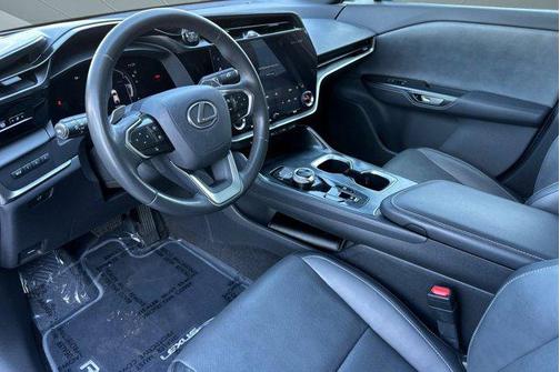 2023 Lexus RZ 450e Luxury