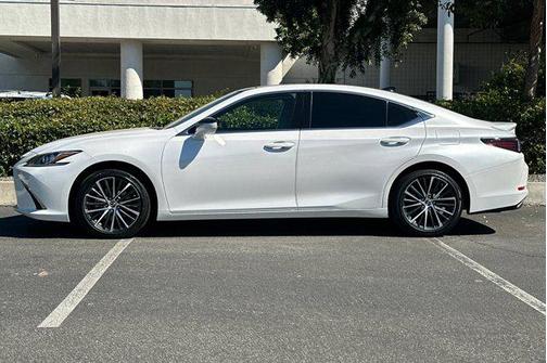 2025 Lexus ES 350 Base