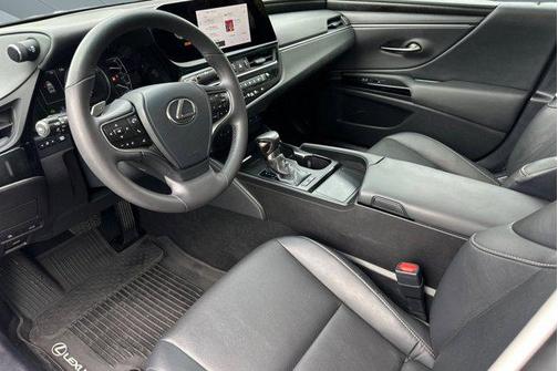 2024 Lexus ES 300h Base