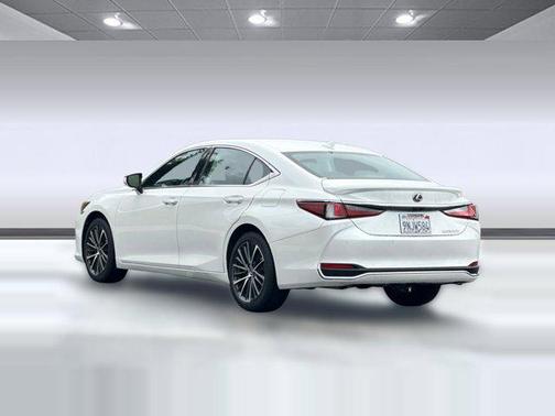 2024 Lexus ES 300h Base