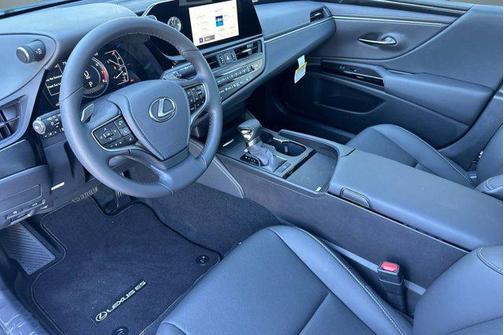 2025 Lexus ES 350 Base