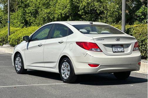 Misty Beige Metallic 2016 Hyundai Accent SE