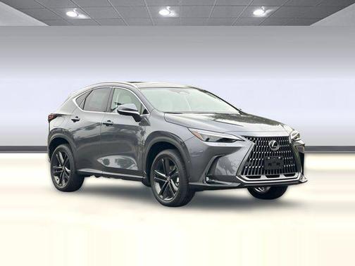 2026 Lexus NX 450h+ Luxury