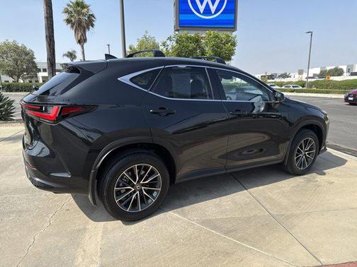 2025 Lexus NX 350h Premium