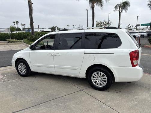 2012 Kia Sedona LX