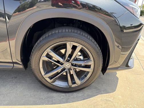 2025 Lexus NX 450h+ Luxury