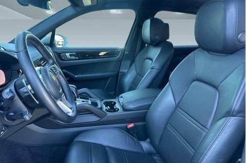 2022 Porsche Cayenne Platinum Edition