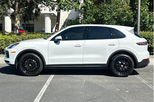 2022 Porsche Cayenne Platinum Edition