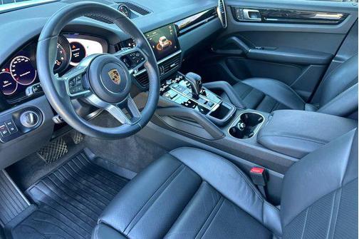 2022 Porsche Cayenne Platinum Edition