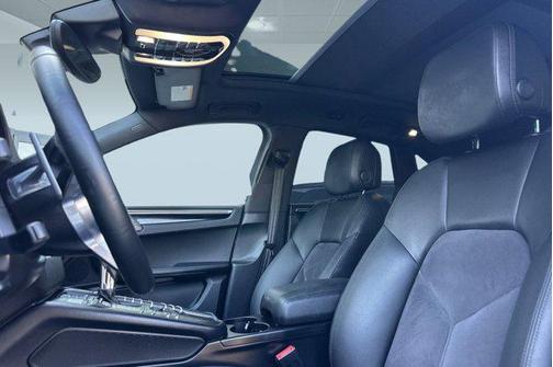 2017 Porsche Macan AWD