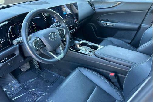 2025 Lexus NX 450h+ Luxury