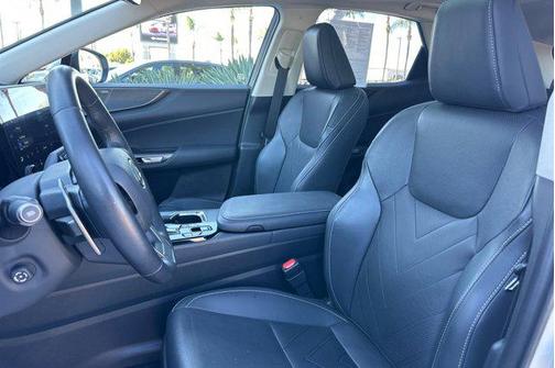 2025 Lexus NX 450h+ Luxury