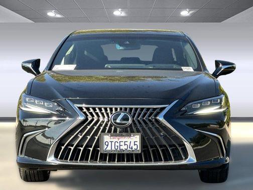2024 Lexus ES 300h Luxury