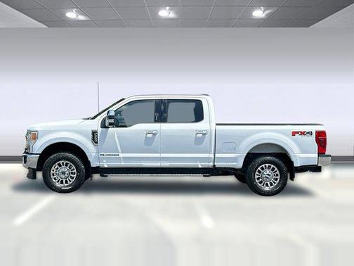 Oxford White 2022 Ford F-250 Lariat