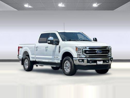Oxford White 2022 Ford F-250 Lariat