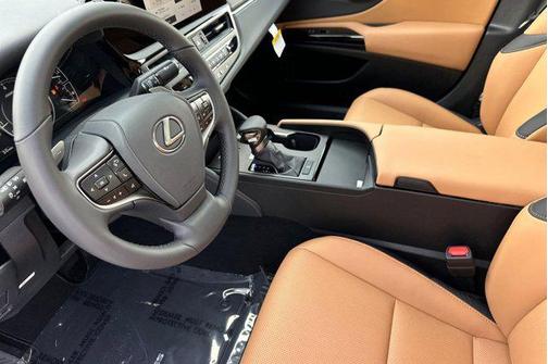 2025 Lexus ES 350 Base