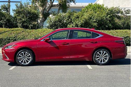 2022 Lexus ES 350 Base