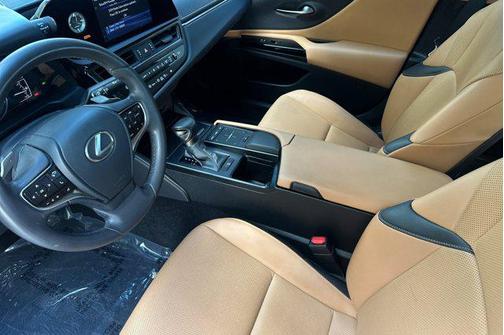 2022 Lexus ES 350 Base