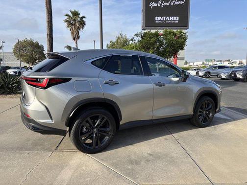 2025 Lexus NX 450h+ Luxury