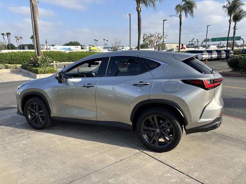 2025 Lexus NX 450h+ Luxury