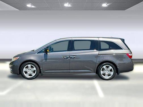 Polished Metal Metallic 2013 Honda Odyssey Touring