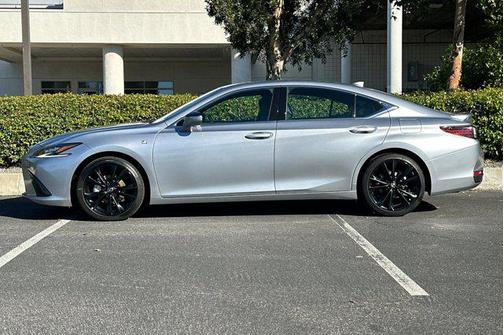 2024 Lexus ES 300h Base