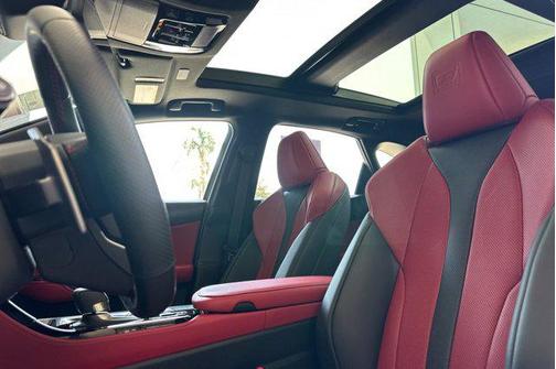 2025 Lexus NX 450h+ F SPORT Handling