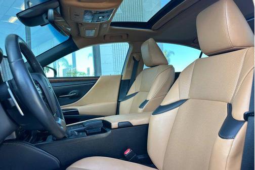 2022 Lexus ES 350 Base