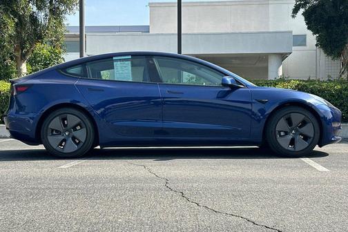 Deep Blue Metallic 2021 Tesla Model 3 Standard Range Plus