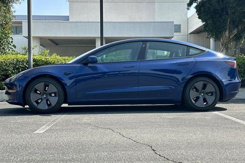 Deep Blue Metallic 2021 Tesla Model 3 Standard Range Plus