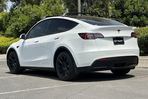 Pearl White Multi-Coat 2021 Tesla Model Y Long Range Dual Motor All-Wheel Drive
