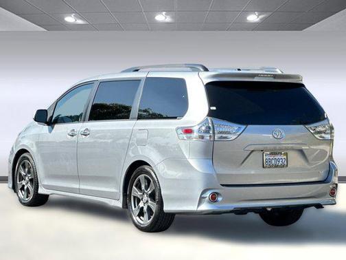 2017 Toyota Sienna SE Premium