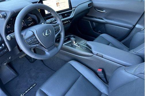 2025 Lexus UX 300h Premium