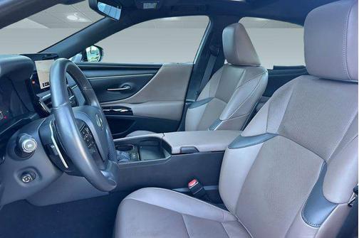 2025 Lexus ES 350 Base