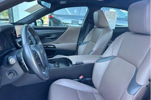 2025 Lexus ES 350 Base