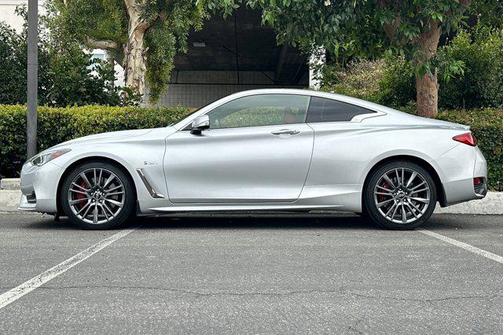2017 INFINITI Q60 3.0t Red Sport 400